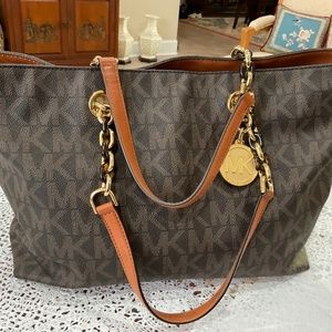 Michael Kors totes/shoulder brown canvas
